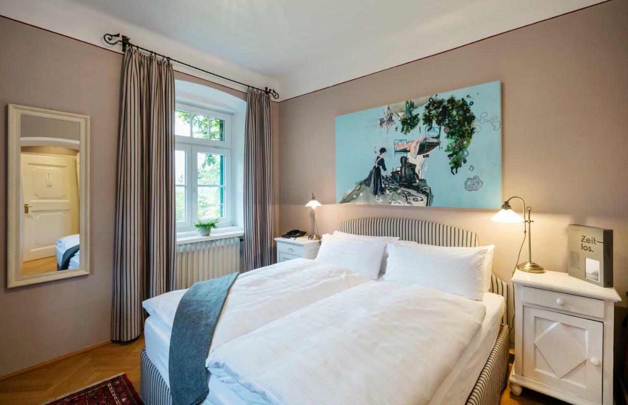 Tauroa Zu Appesbach 4*